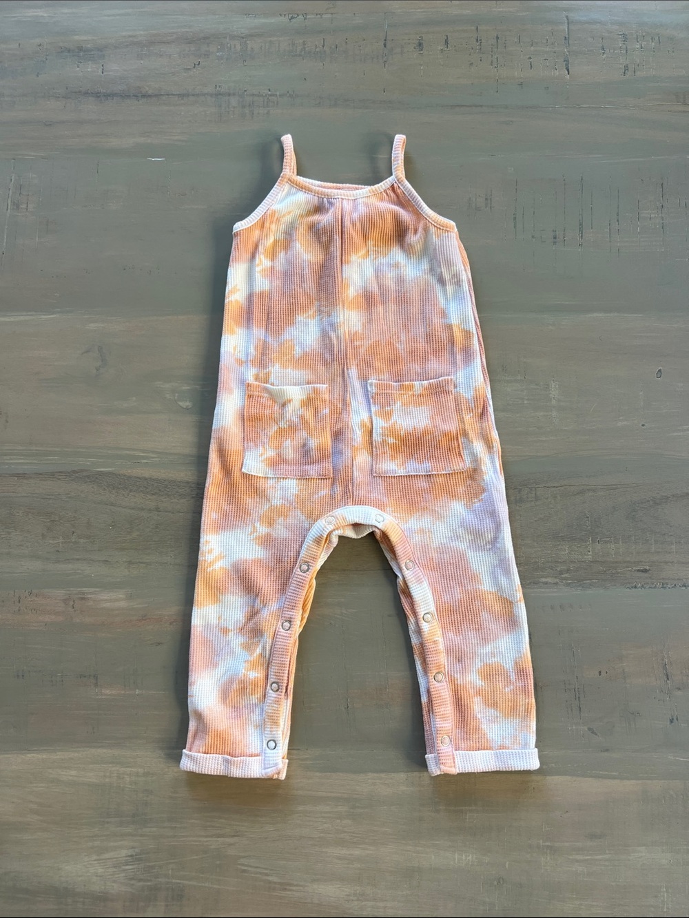 💟 2T Peach & White Tie-Dye Ribbed Pant Romper. Never been worn!